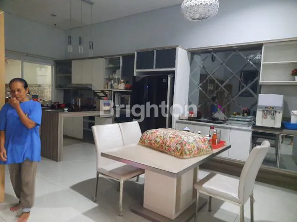 image RUMAH BESAR BANGUNAN KOKOH SIAP HUNI SEMI FURNISH KELAPA GADING JAKARTA UTARA (3)