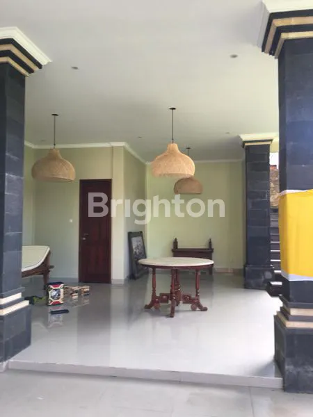 image 2-STOREY TROPICAL VILLA WITH POOL AND VALLEY VIEW IN DHARMASABA, BADUNG (7)