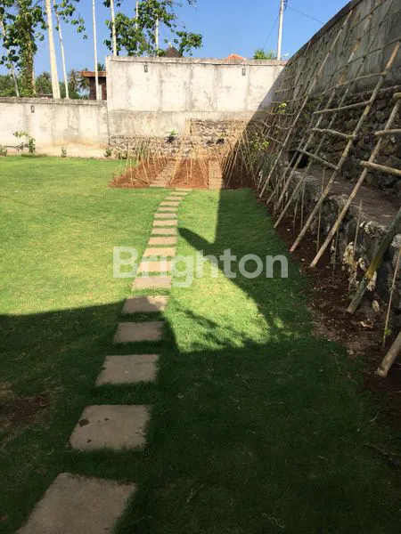 image 2-STOREY TROPICAL VILLA WITH POOL AND VALLEY VIEW IN DHARMASABA, BADUNG (2)