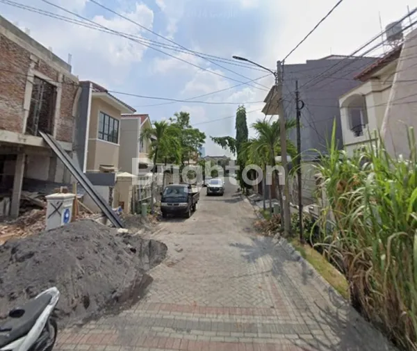 image RUMAH MEWAH BARU GRESS 2.5 LANTAI DHARMAHUSADA MAS, DEKAT PAKUWON CITY MALL, KAMPUS ITS (5)