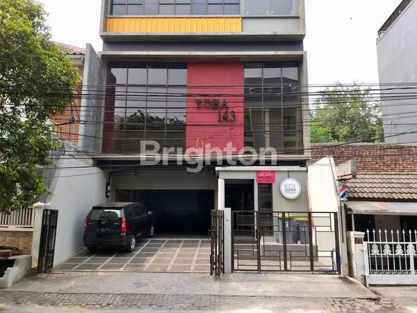 image GEDUNG 4 LANTAI SIAP PAKAI DI BENHIL — STRATEGIS UNTUK KANTOR ATAU USAHA (1)