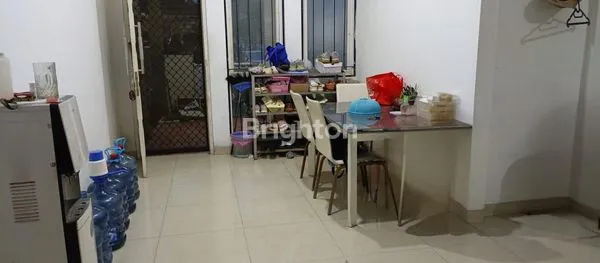 image RUMAH BESAR DAN NYAMAN POSISI HOEK DI KARAWACI (5)