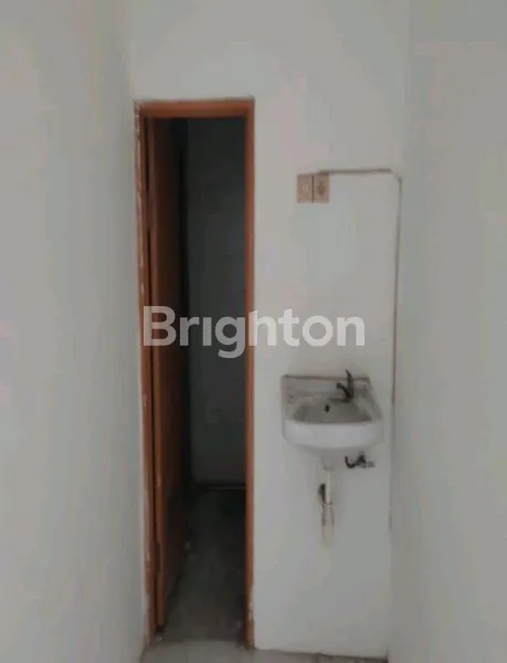 image RUKO STRATEGIS DI JL SEMAMPIR TENGAH (7)