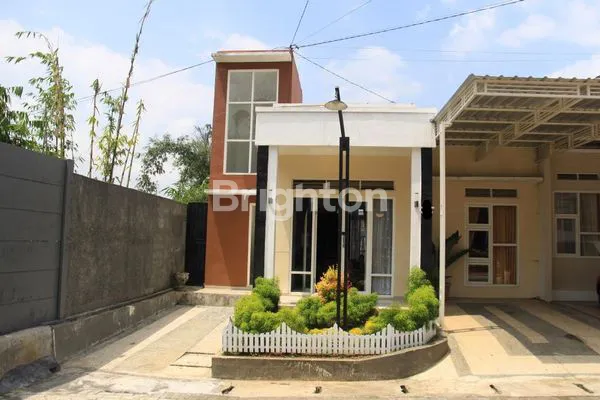 image VILLA IMPIAN DI DEPAN JATIM PARK 2 (FULL FURNISH), ORO-ORO OMBO, BATU, MALANG. (1)