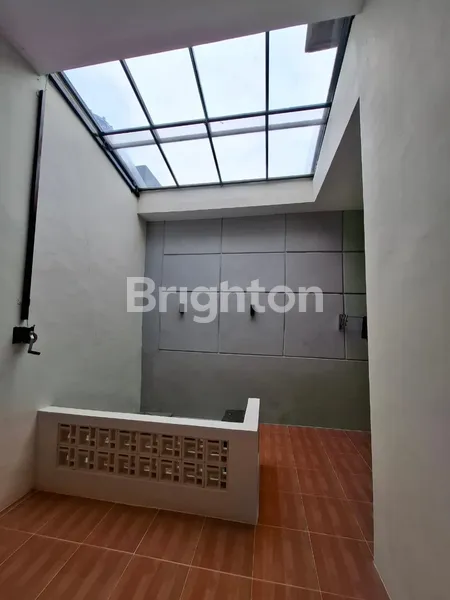 image RUMAH 2 KAMAR TIDUR DALAM PERUMAHAN BERNUANSA ISLAMI SAWANGAN DEPOK (6)