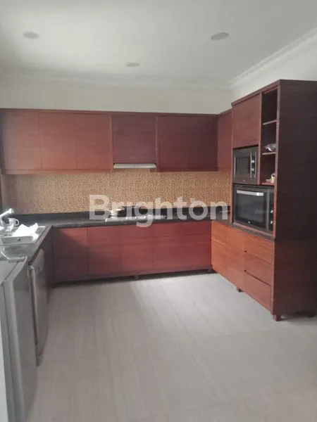 image RUMAH 2 LANTAI HOOK, LUAS DI PERMATA JINGGA (2)