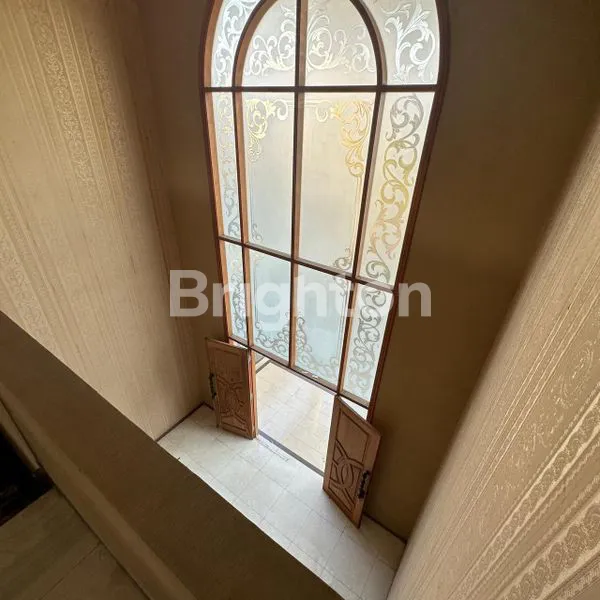 image RUMAH SECOND MEWAH SIAP HUNI MARGOREJO INDAH UTARA DEKAT A YANI ROYAL PLAZA JEMURSARI RUNGKUT TENGGILIS PRAPEN (6)