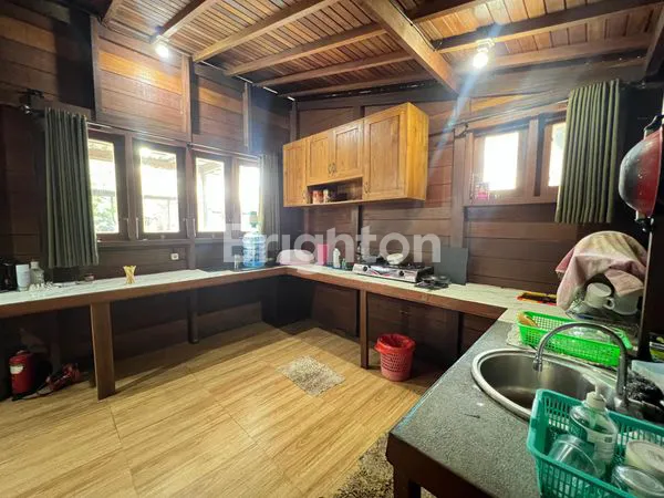 image RUMAH 2 LANTAI BERGAYA NATURAL DENGAN KOLAM RENANG PRIBADI DI JALAN RAYA DENPASAR – PEREAN TENGAH, BATURITI, TABANAN, BALI (4)