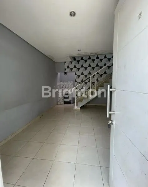 image DISEWAKAN RUMAH SIAP HUNI DI PARADISE SERPONG (2)