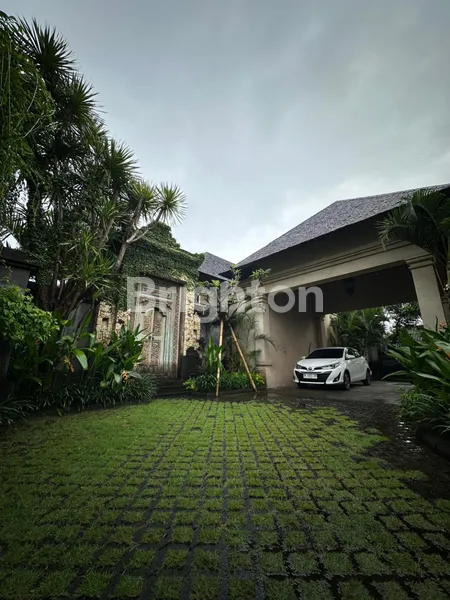 VILLA MEWAH  DI SANUR-BALI