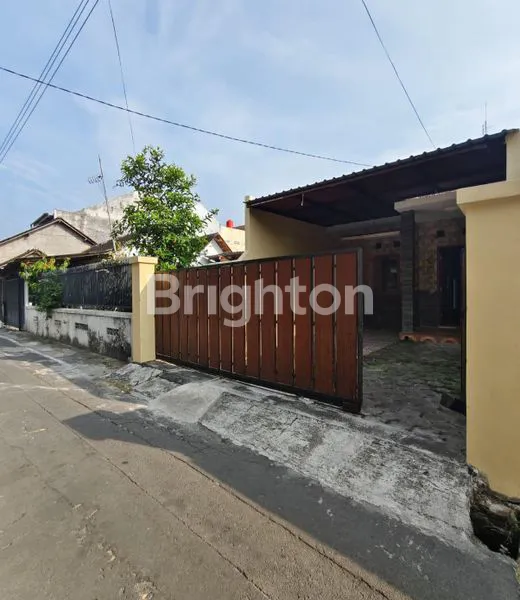 DISEWAKAN RUMAH SIAP HUNI DI PASAR KLIWON