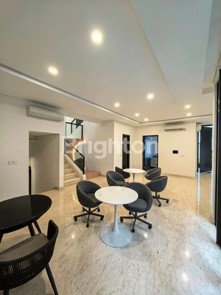 image RUMAH 3 LANTAI DENGAN ATTIC DI GADING SERPONG (2)