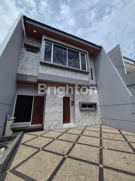 image RUMAH 2 LANTAI LT 168 LB 185 MURAH (3)