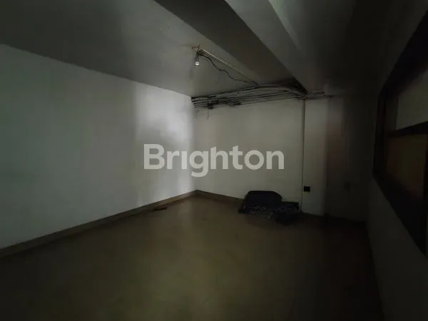 image HIGH TRAFFIC SPOT! RUKO GANDENG 3 LANTAI PINGGIR JALAN (3)