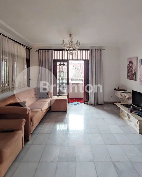 image DI JUAL RUMAH 4 LANTAI LUAS 508 M2, LISTRIK BESAR, SIAP HUNI (8)