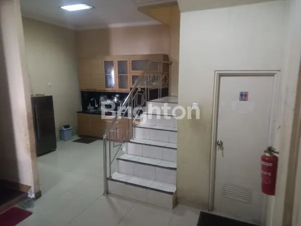 image RUKO SANGAT LUAS STRATEGIS  (3)