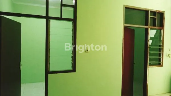 image RUMAH SIAP HUNI SANGAT STRATEGIS DI BEKASI JUAL RUMAH JALAN TENGGIRI - BEKASI (4)