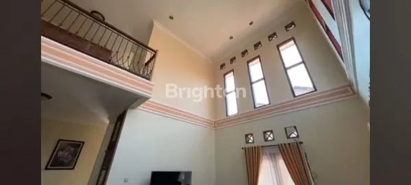 image JUAL RUMAH MEWAH AREA SUHAT 2 LANTAI DENGAN MUSHOLA (8)