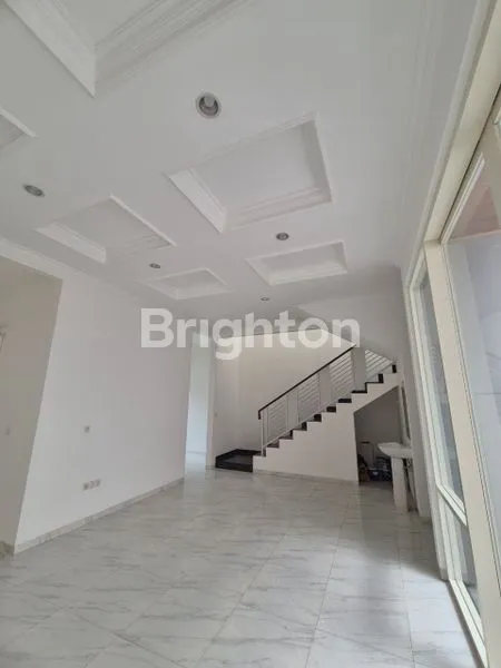 image RUMAH 2 LANTAI LT 168 LB 185 DI DARMO PERMAI (8)