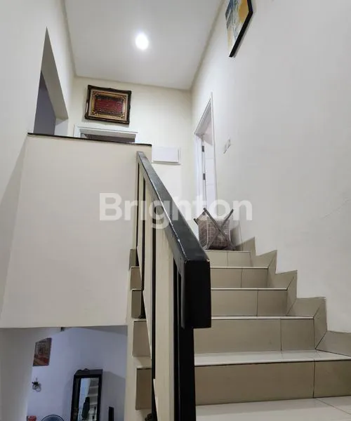 image RUMAH 3 LANTAI DI CLUSTER AMERIKA (4)