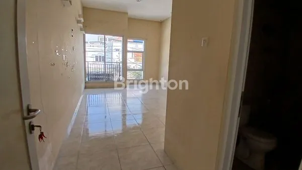 image RUKO STRATEGIS TOMANG, DEKAT KAMPUS & MALL (4)