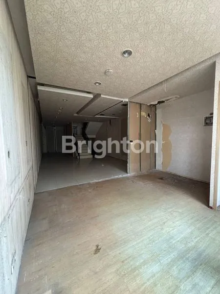 image RUKO STRATEGIS 3 LANTAI, LOKASI PREMIUM DI GADING SERPONG (3)