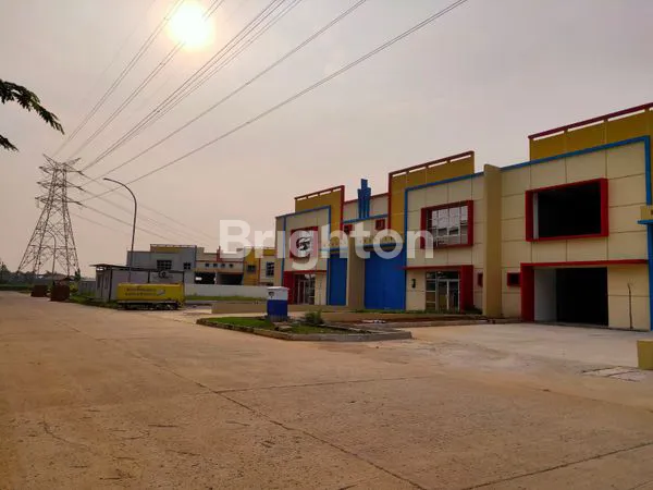 image SUPER SALE! GUDANG DI KAWASAN INDUSTRI MILLENIUM CIKUPA, TANGERANG JUAL CEPAT (1)