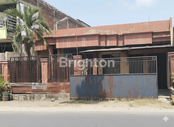 image RUMAH STRATEGIS LT 263M² DI JL. VETERAN PALUR KAB.KARANGANYAR. (1)
