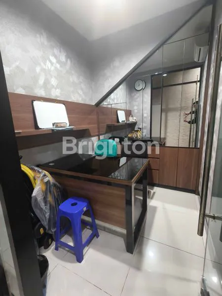 image RUKO 4 LANTAI FULL FURNISHED, BAGUS ,TERAWAT DI PASADENA DEKAT RSUD CENGKARENG JAKARTA BARAT. (3)