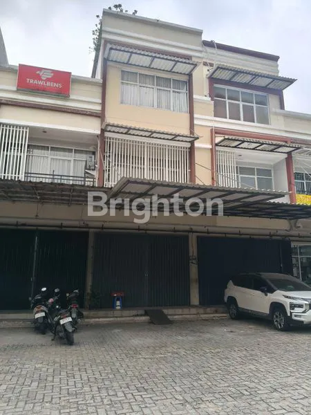 image RUKO 4 LANTAI FULL FURNISHED, BAGUS ,TERAWAT DI PASADENA DEKAT RSUD CENGKARENG JAKARTA BARAT. (1)