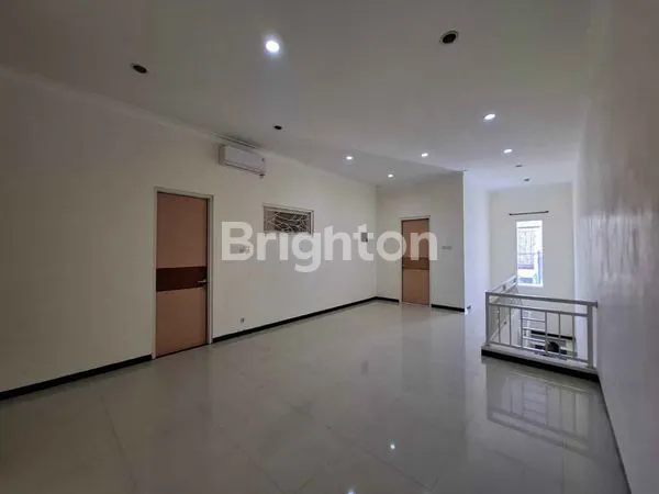 image RUMAH KUTISARI INDAH UTARA 2 LANTAI ADA KOLAM IKAN (5)