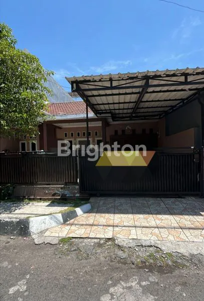 image RUMAH LOKASI STRATEGIS DEKAT UBAYA UNTAG MANYAR PANJANG JIWO JEMURSARI RUNGKUT BRATANG NGAGEL MERR (1)