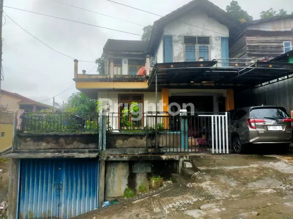 image RUMAH 2 LANTAI 4 KT DI JLN PROKLAMASI SAMARINDA (1)