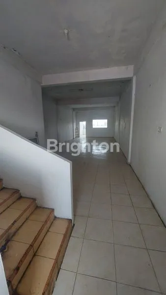 image RUKO 3 LANTAI FULL KRAMIK DI AREA KOMERSIL PANAM (5)