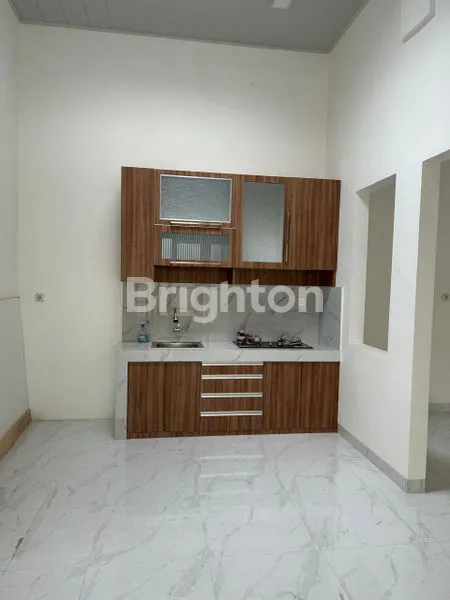 image RUMAH MODERN MINIMALIS  SHM DALAM CLUSTER KOTA WISATA, CIBUBUR (7)