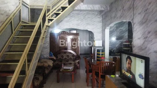 image RUMAH 2 LANTAI SHM, DEKAT FASILITAS UMUM (3)