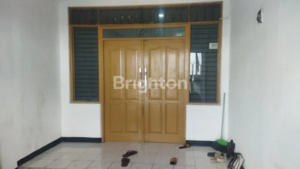 image RUMAH 2 LANTAI SHM, DEKAT FASILITAS UMUM (1)