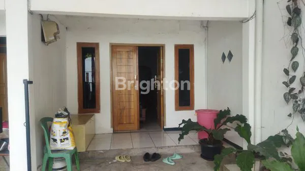 image RUMAH 2 LANTAI SHM, DEKAT FASILITAS UMUM (2)