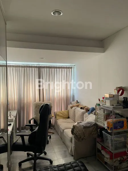 image DIJUAL RUMAH SIAP HUNI SEMI FURNISHED INTERCON KEBON JERUK* (2)