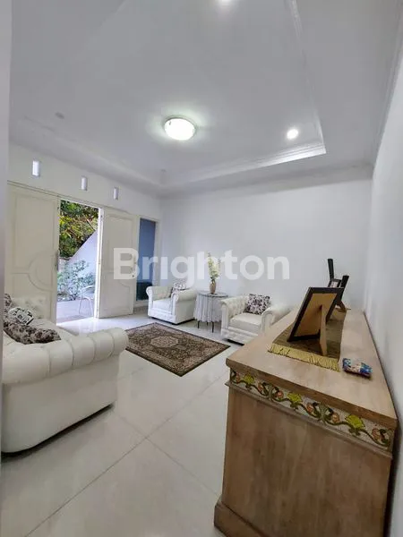 image RUMAH CANTIK, SEMI FURNISHES SIAP HUNI DENGAN LANTAI GRANITE DAERAH KELAPA GADING, JAKARTA UTARA (6)