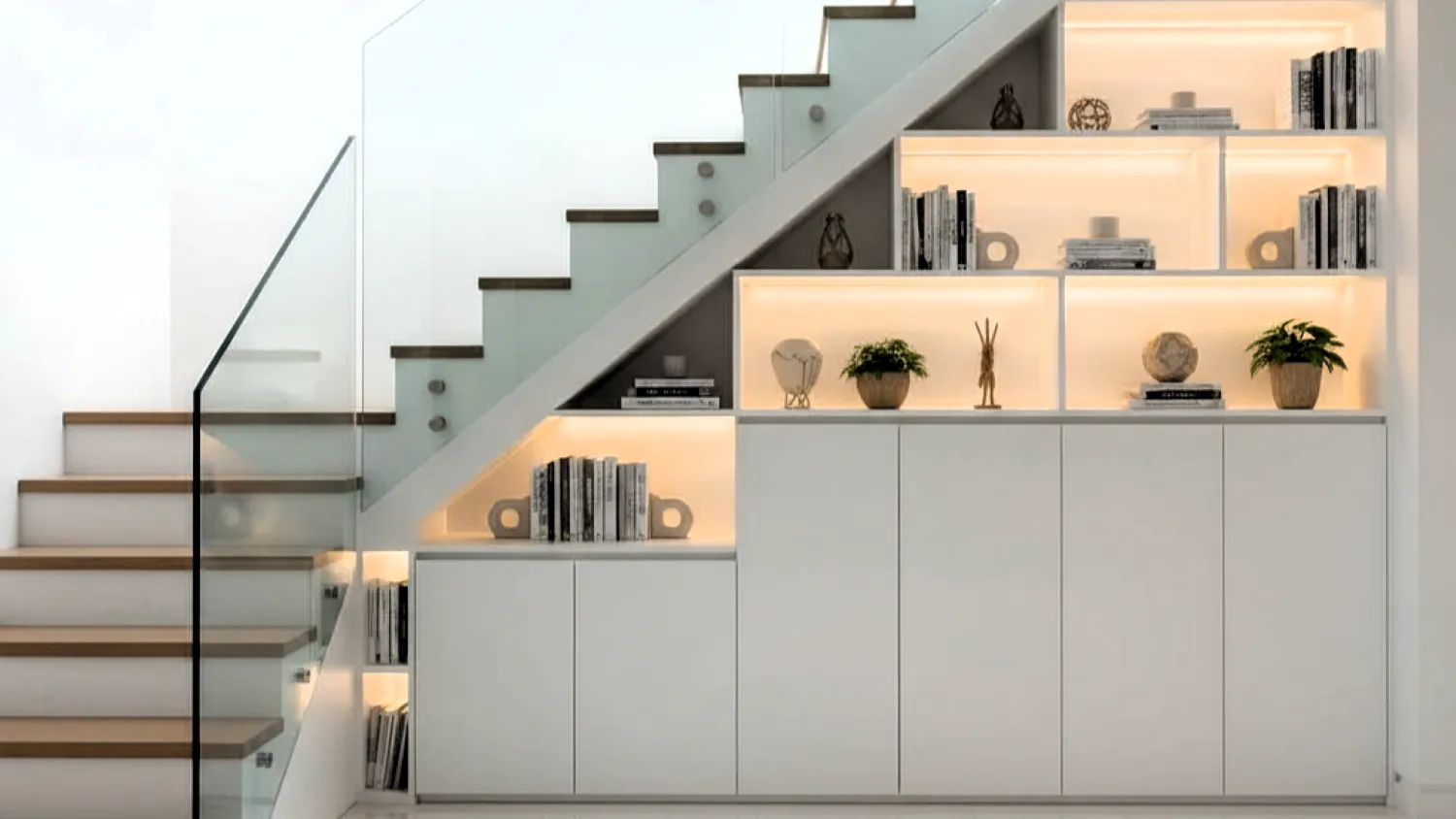 desain tangga pendek rumah minimalis 7 tangga simpan