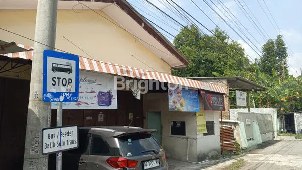 image RUANG USAHA 1000 METER DI JL. ADI SUMARMO COLOMADU (4)