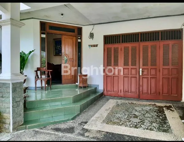 image RUMAH CLASSIC 2 LT BALCONY,SIAP HUNI STRATEGIS DI PEKAYON BEKASI (1)