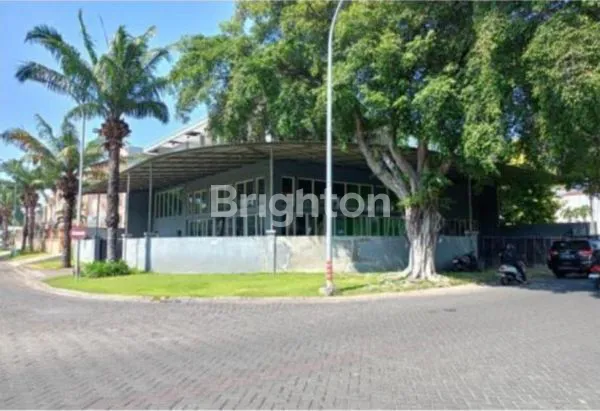 image BANGUNAN SIAP PAKAI 3 LANTAI RAYA LAGUNA DEPAN PAKUWON CITY MALL DEKAT KENJERAN MULYOSARI DHARMAHUSADA KERTAJAYA INDAH MANYAR KERTOARJO (1)