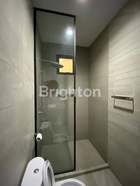 image RUMAH ELEGAN 3 LANTAI TOMANG (7)