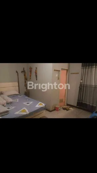 image RUMAH CANTIK LT 200 SIAP HUNI KM 2,5 (4)