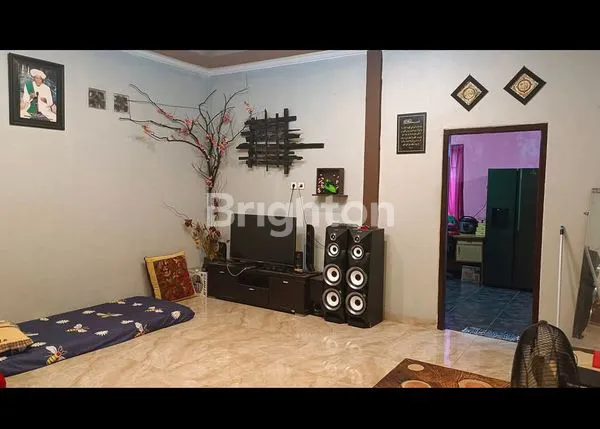 image RUMAH CANTIK LT 200 SIAP HUNI KM 2,5 (7)