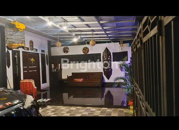 image RUMAH CANTIK LT 200 SIAP HUNI KM 2,5 (3)