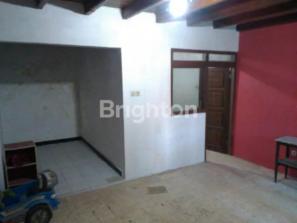 image RUMAH LAMA MULYOSARI BUTUH RENOV DEKAT ITS DAN GALAXY MALL (4)