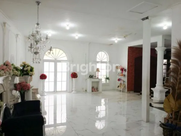 image RUMAH CANTIK POSISI HOOK DI DALAM CLUSTER DI GRAND CIBUBUR COUNTRY (2)